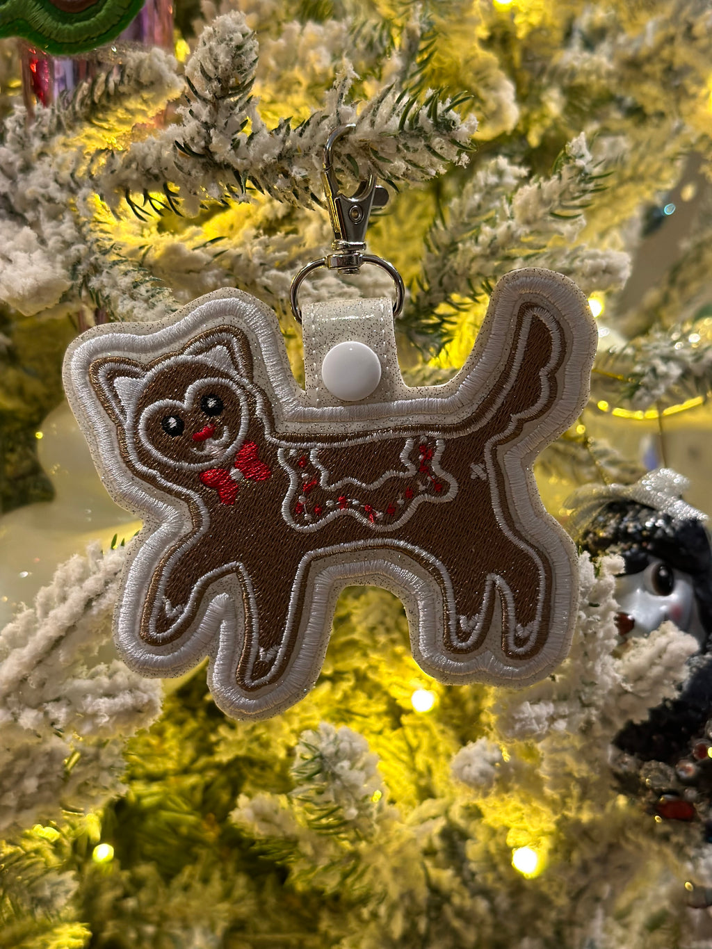 Gingerbread pet badge